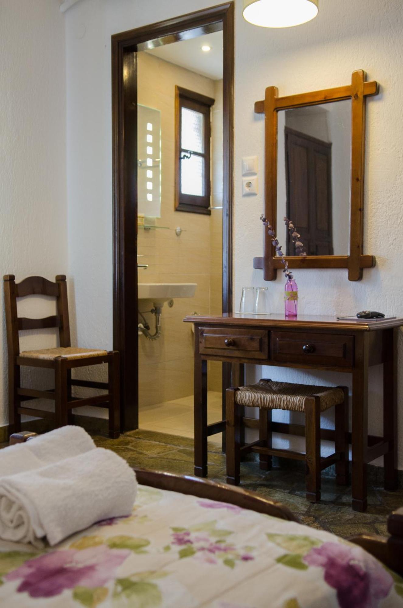 Elli Hotel Skopelos stad Exteriör bild