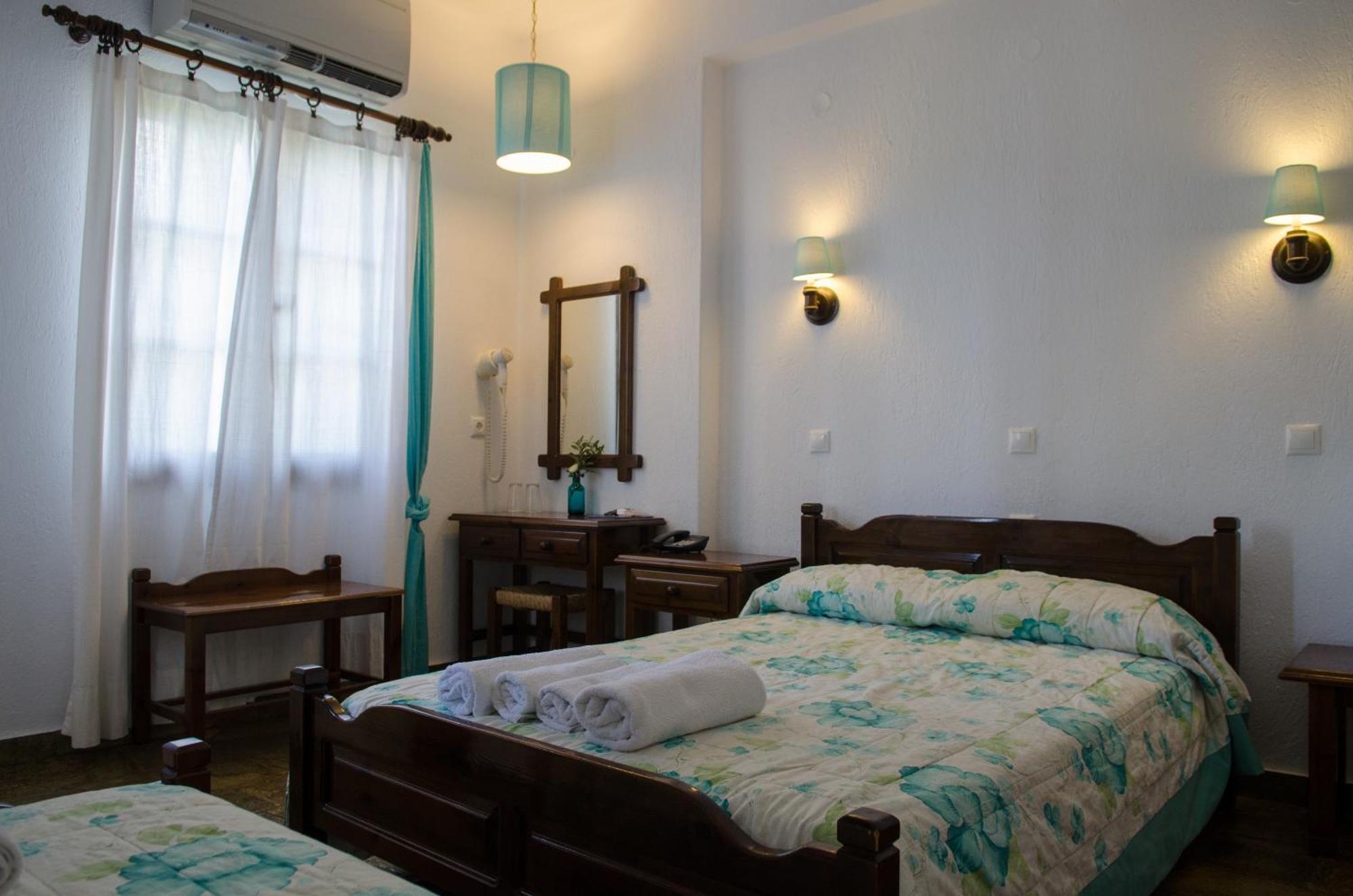 Elli Hotel Skopelos stad Exteriör bild